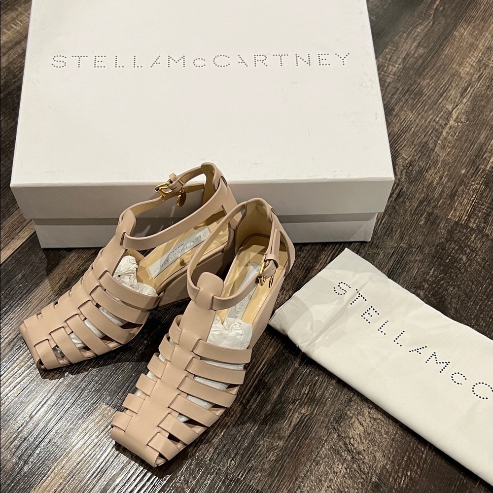 NIB Stella McCartney Cowboy strappy wedge sandals in Dune